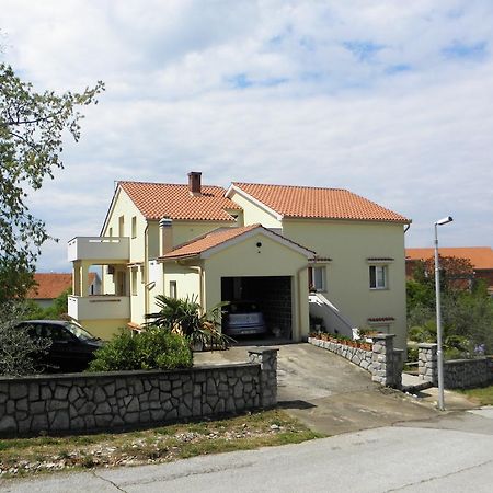 Apartments Njivice Bajcic Luaran gambar