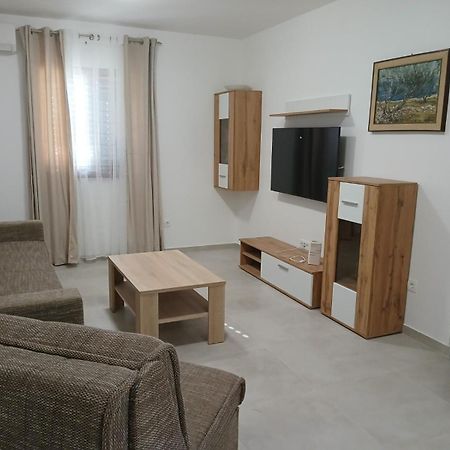 Apartments Njivice Bajcic Luaran gambar