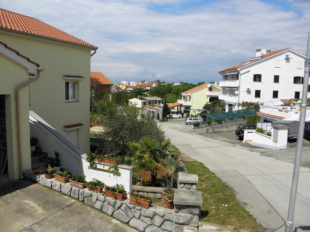 Apartments Njivice Bajcic Luaran gambar