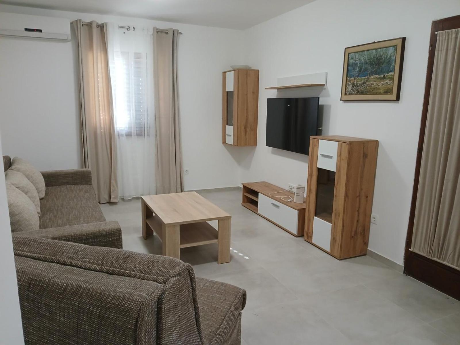 Apartments Njivice Bajcic Luaran gambar