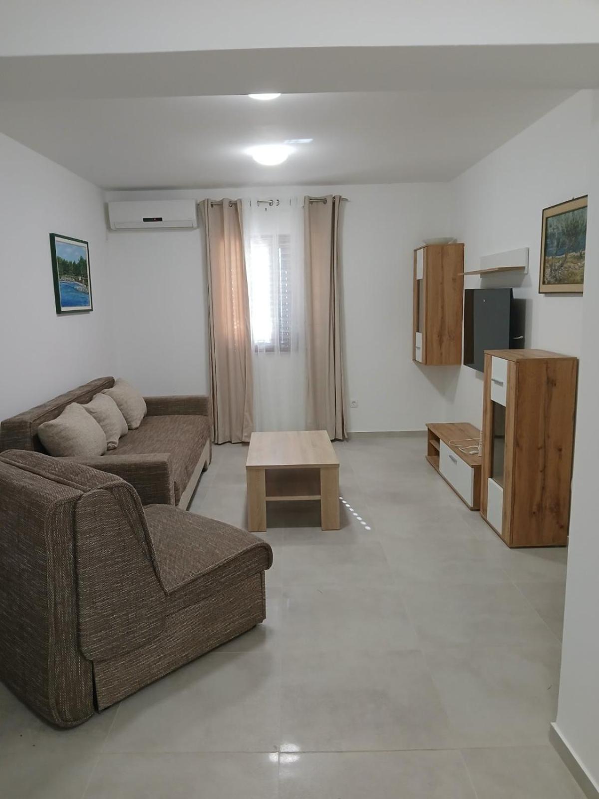 Apartments Njivice Bajcic Luaran gambar