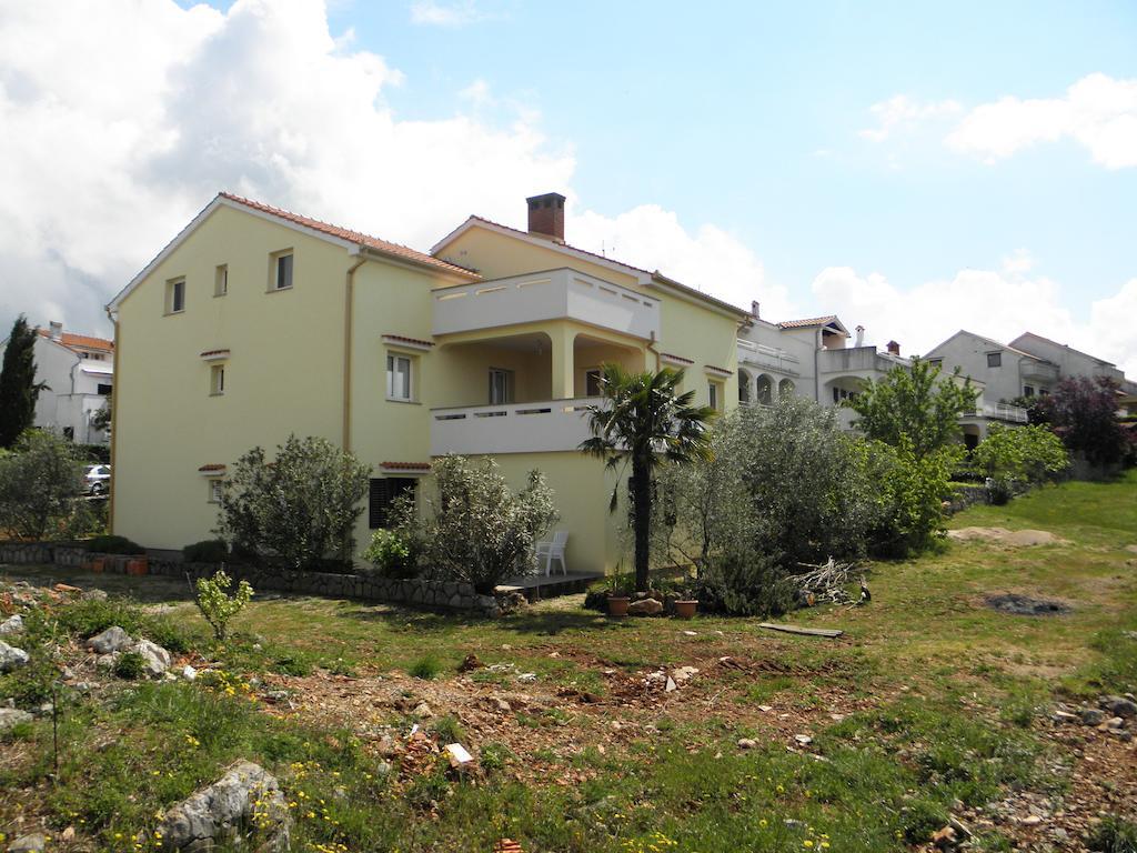 Apartments Njivice Bajcic Luaran gambar