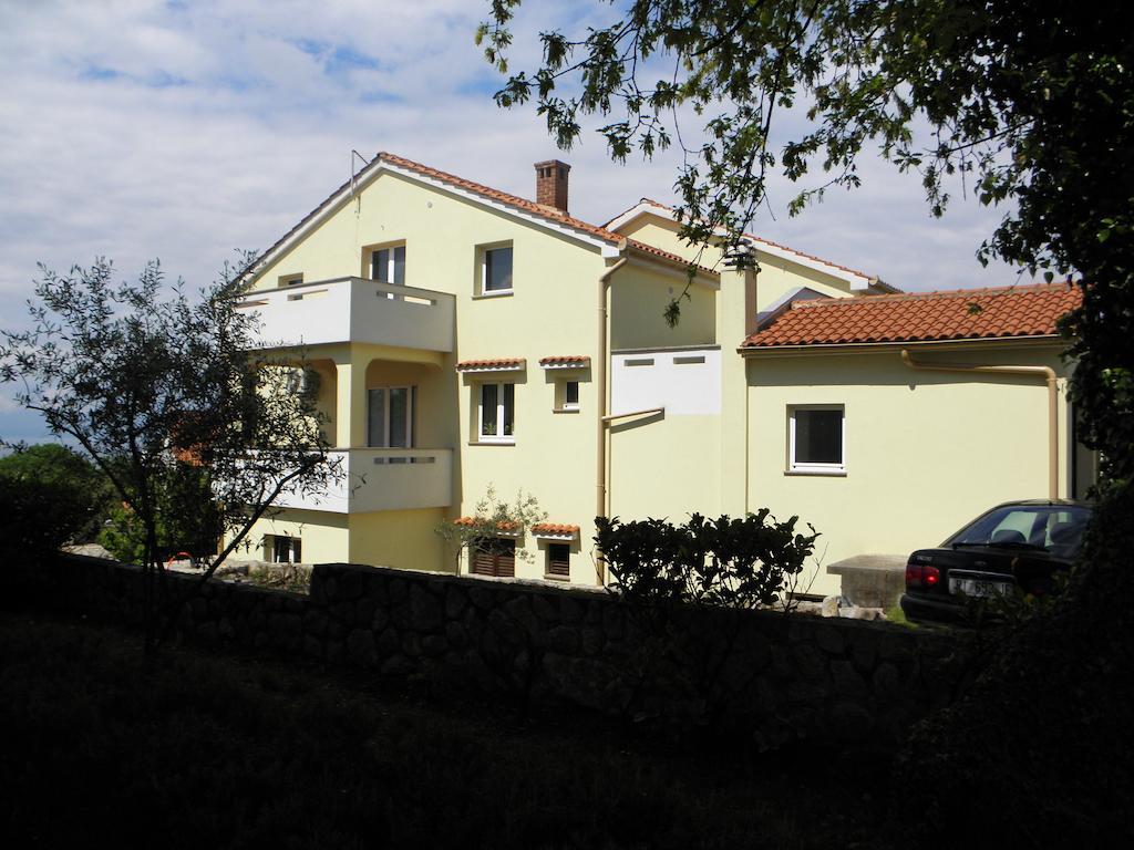 Apartments Njivice Bajcic Luaran gambar